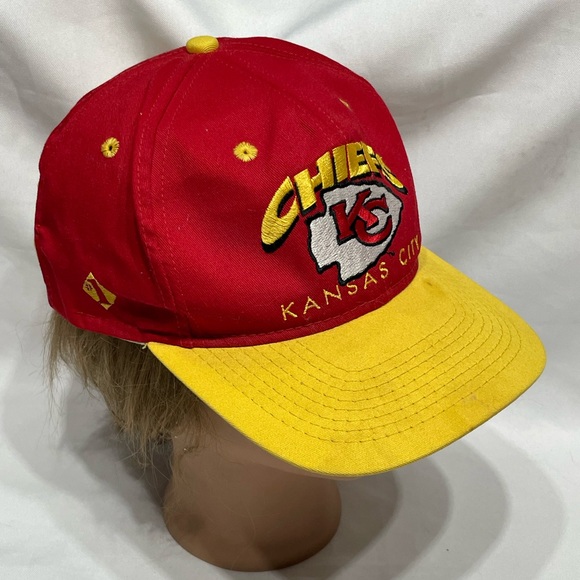 VINTAGE NFL Kansas City Chiefs baseball hat snap back cap great condition - Picture 2 of 9